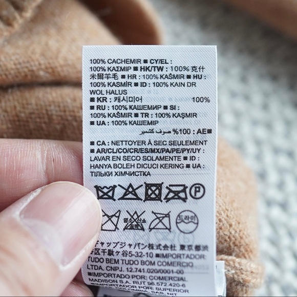 Ami x The Gap cashmere V neck sweater - Picture 5 of 7